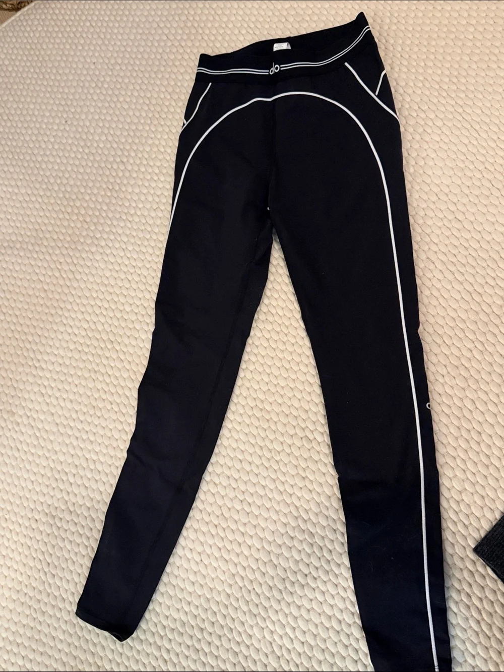 ALO Yoga Black Leggings and Sports Bra Set with White Piping